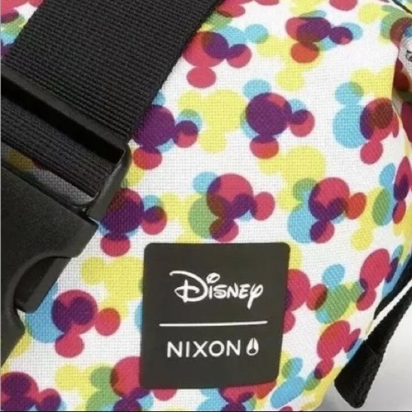 DISNEY X NIXON Trestles Hip Bag Mickey Mouse - Picture 5 of 6